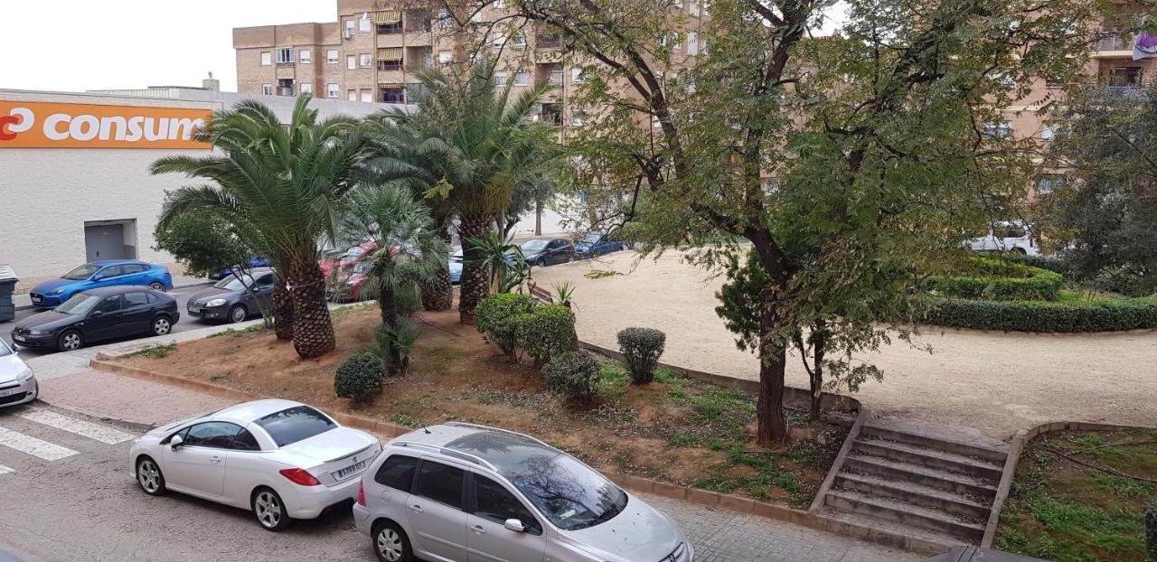 Habitacion Privada Cerca De Valencia En Vivienda Compartida Paterna Kültér fotó